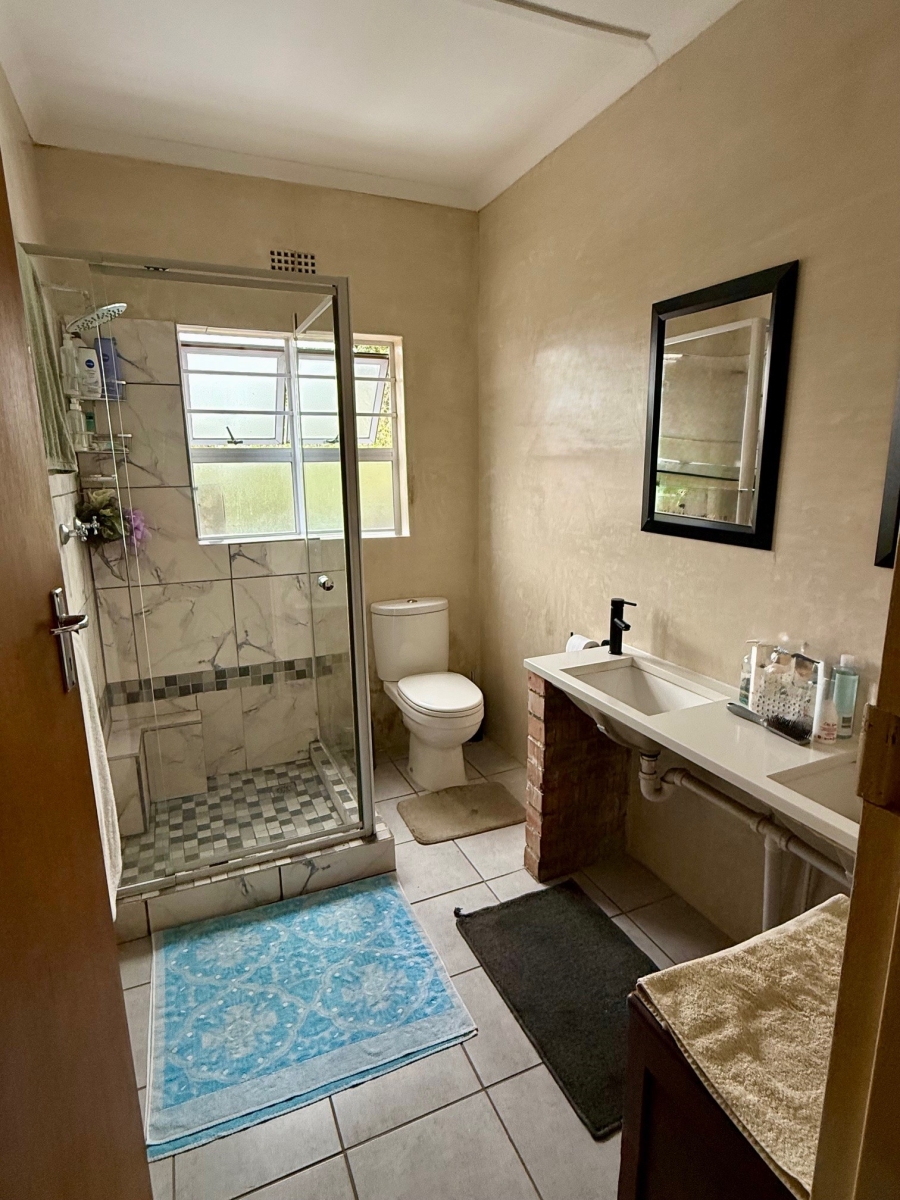 4 Bedroom Property for Sale in Bergzicht Western Cape